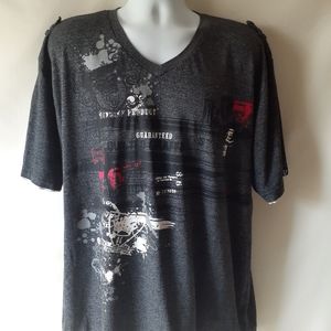 Quilted giraffe men's short sleeve v-neck shirt